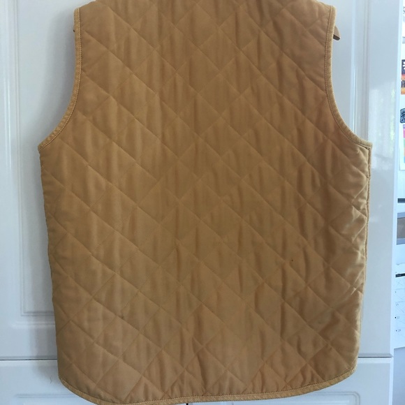 Quilted vest- chest is 23”, back 26”, neck to hem - Picture 5 of 7